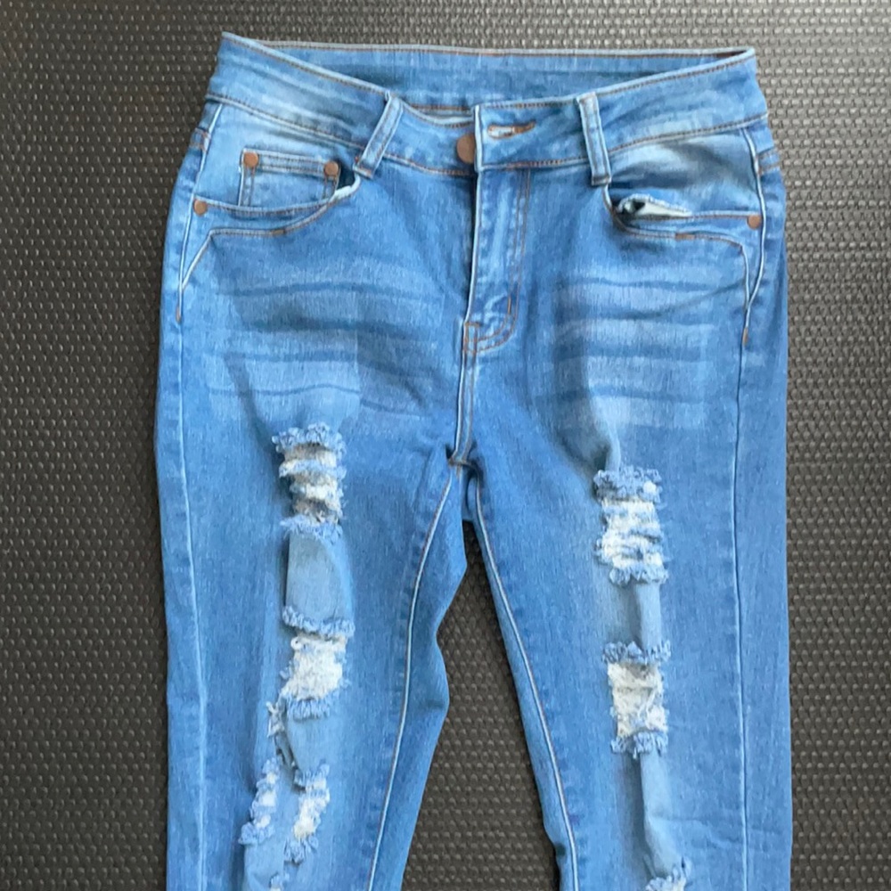 Distressed Stretchy Skinny Jeans | 7/8
